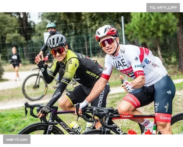 环巴斯克赛后，罗格利奇在更衣室与队友逐一拥抱